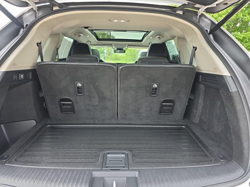 used 2023 Acura MDX car, priced at $41,999