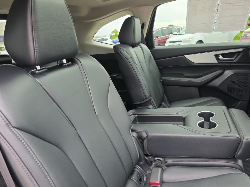 used 2023 Acura MDX car, priced at $41,999