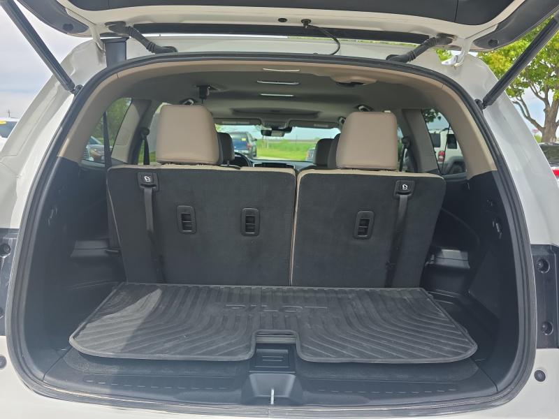 used 2022 Honda Pilot car, priced at $29,999