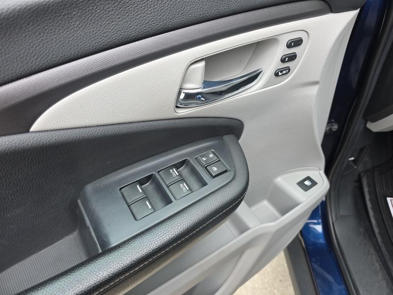 used 2023 Honda Ridgeline car, priced at $35,999