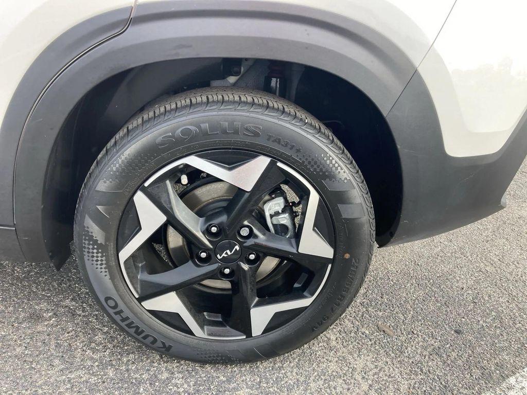 used 2024 Kia Seltos car, priced at $23,492