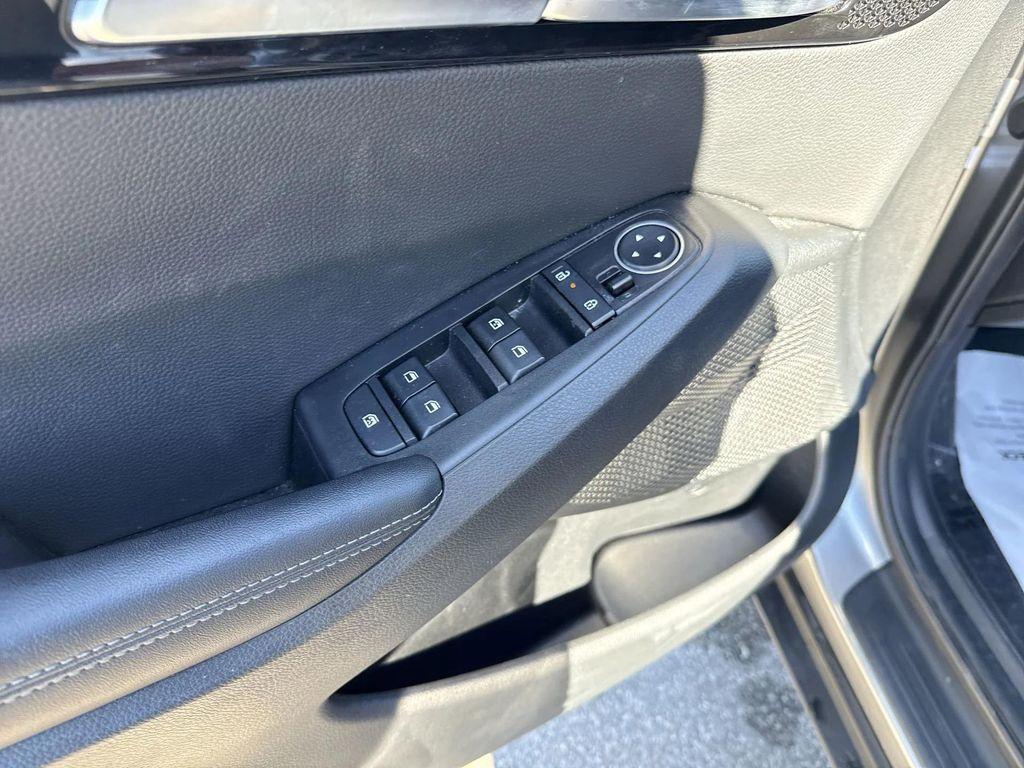 used 2025 Kia Seltos car, priced at $21,991