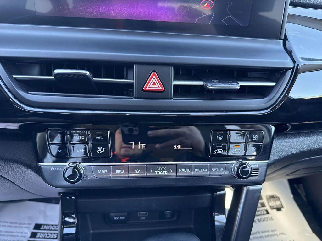 used 2025 Kia Seltos car, priced at $21,991