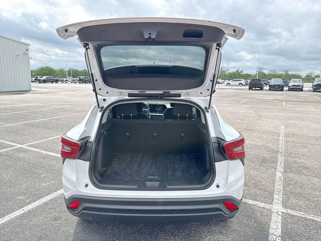 used 2025 Chevrolet Trax car, priced at $20,817