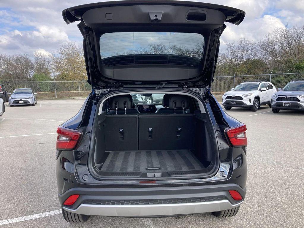 used 2025 Chevrolet Trax car, priced at $22,991