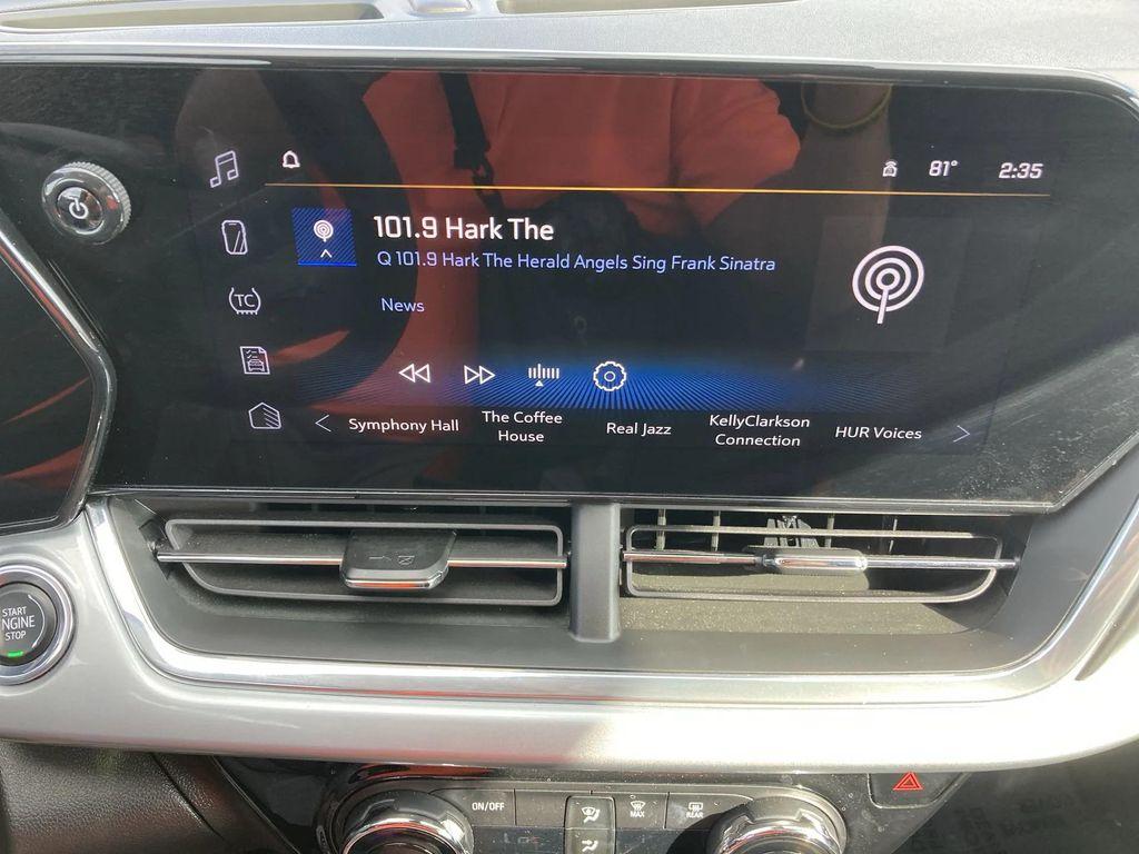 used 2025 Chevrolet Trax car, priced at $22,991