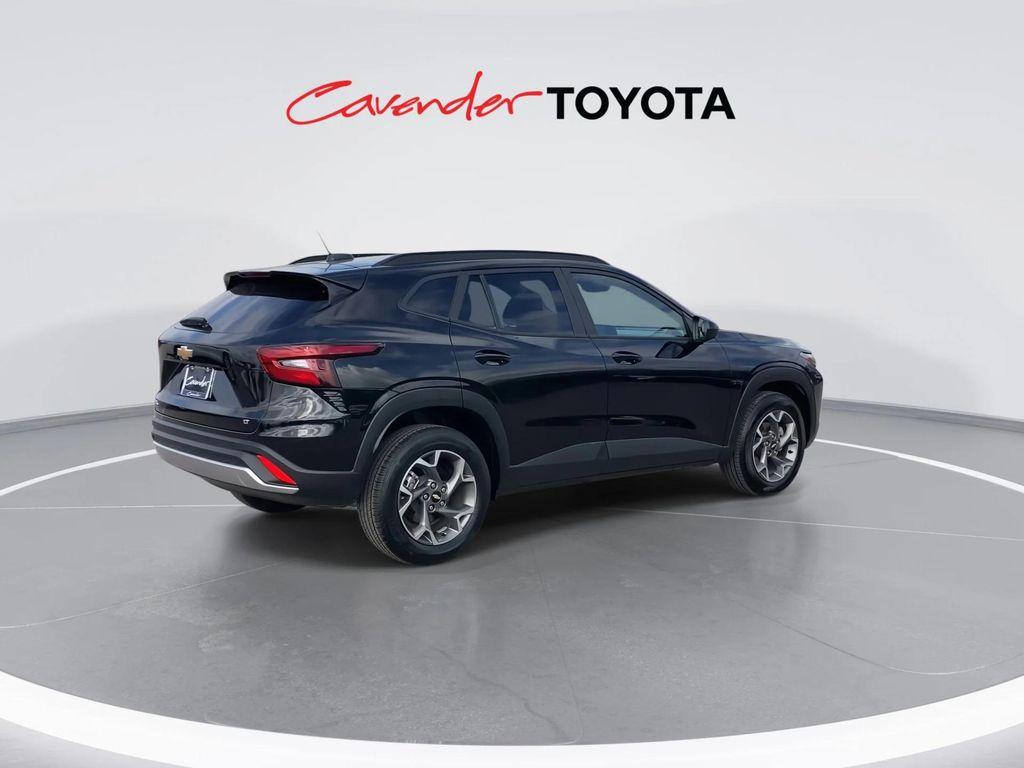 used 2025 Chevrolet Trax car, priced at $22,991