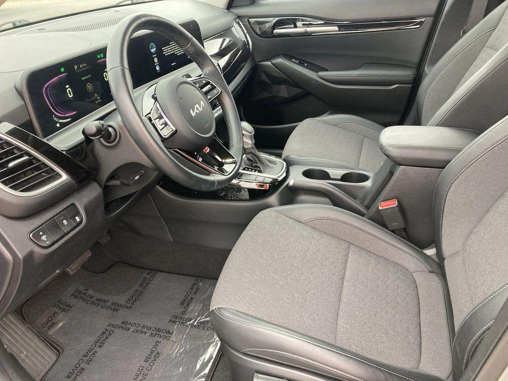 used 2025 Kia Seltos car, priced at $21,492