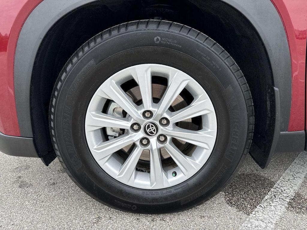 used 2024 Toyota Grand Highlander car, priced at $40,017