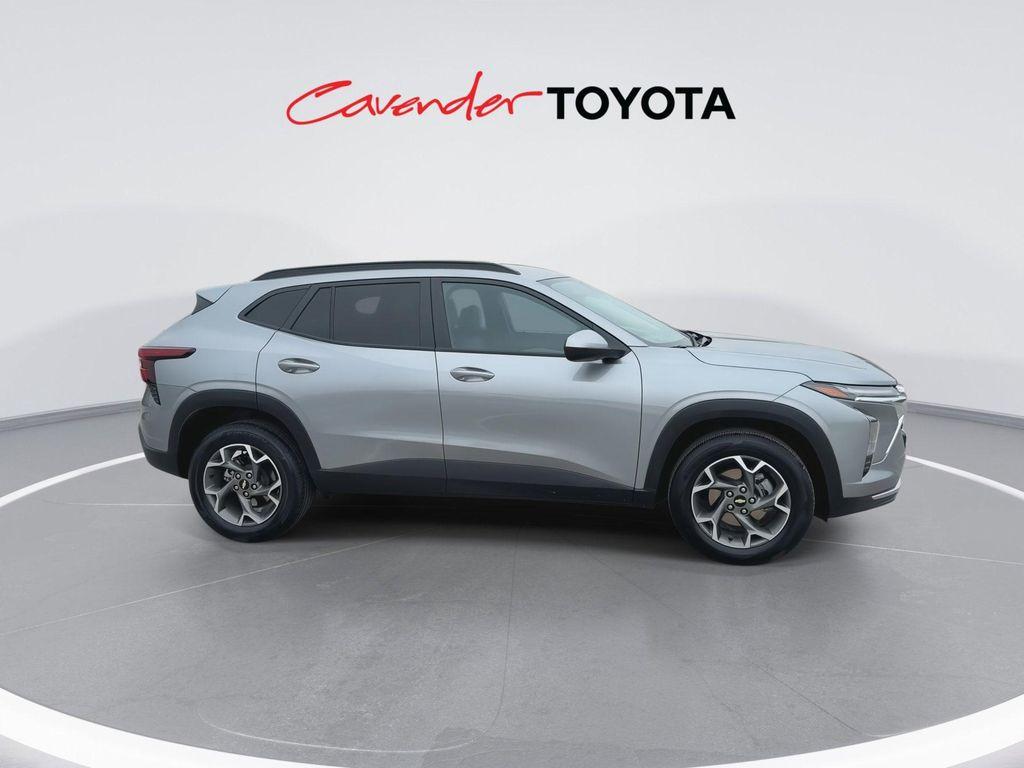 used 2025 Chevrolet Trax car, priced at $21,017