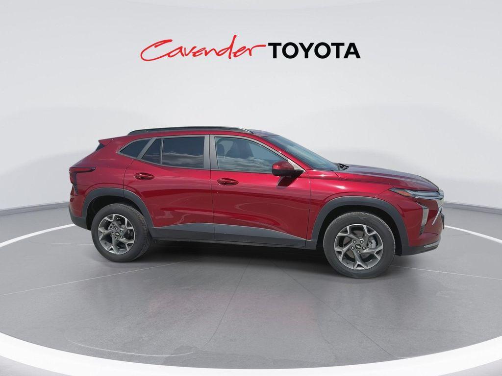 used 2025 Chevrolet Trax car, priced at $21,216