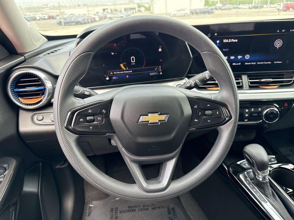 used 2025 Chevrolet Trax car, priced at $21,217