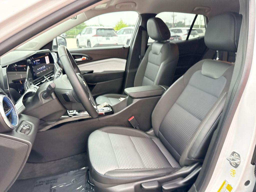 used 2025 Chevrolet Trax car, priced at $20,817
