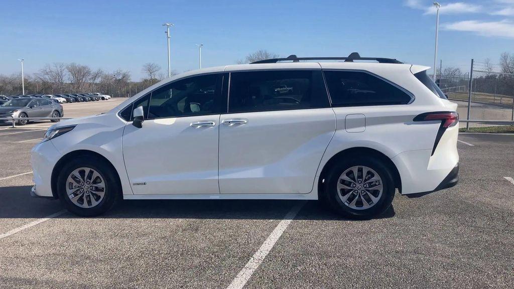 used 2021 Toyota Sienna car, priced at $29,991