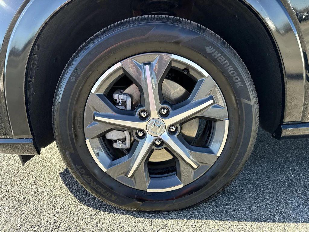 used 2025 Honda HR-V car, priced at $27,991