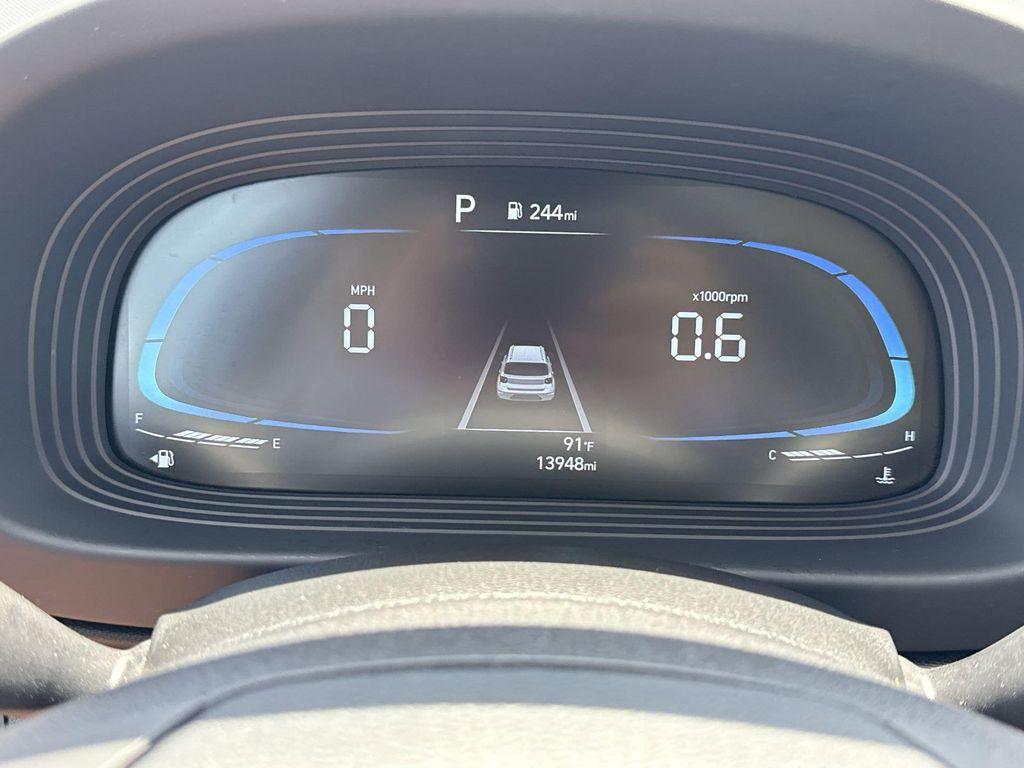 used 2025 Hyundai Venue car, priced at $20,216