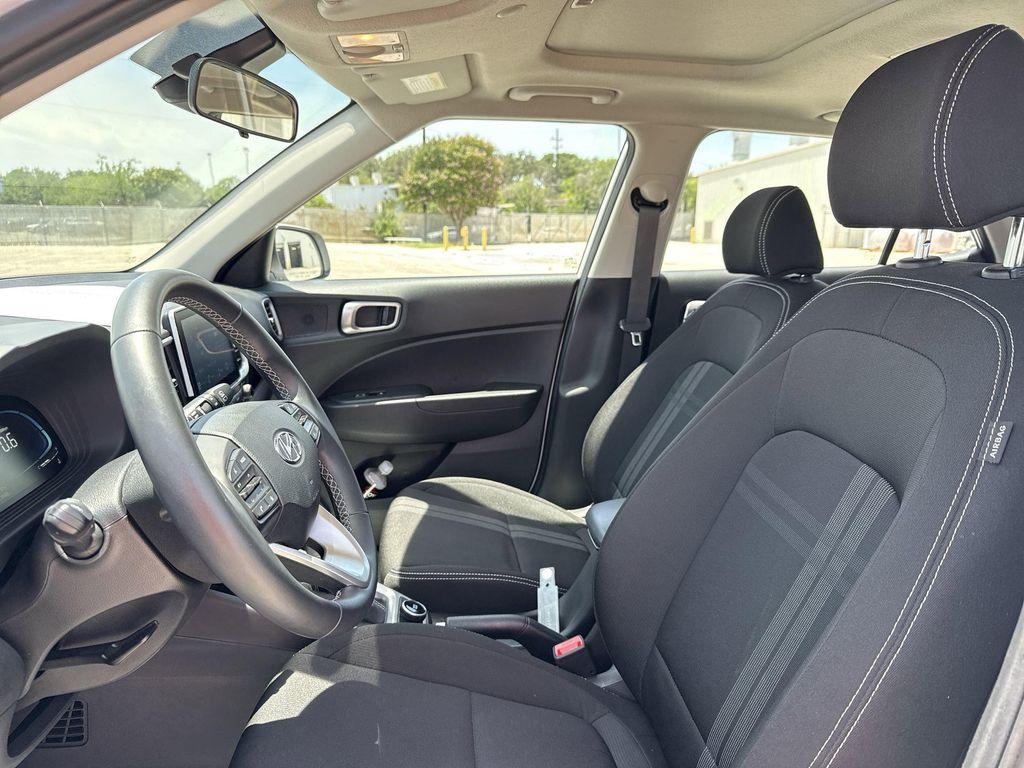 used 2025 Hyundai Venue car, priced at $20,216