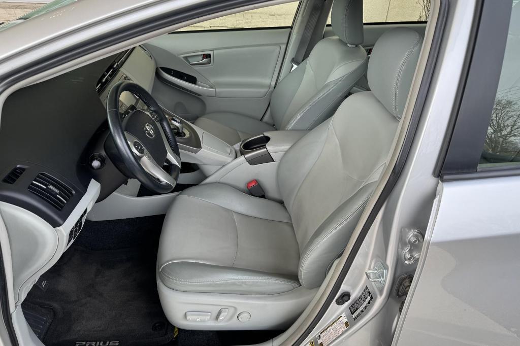 used 2013 Toyota Prius car