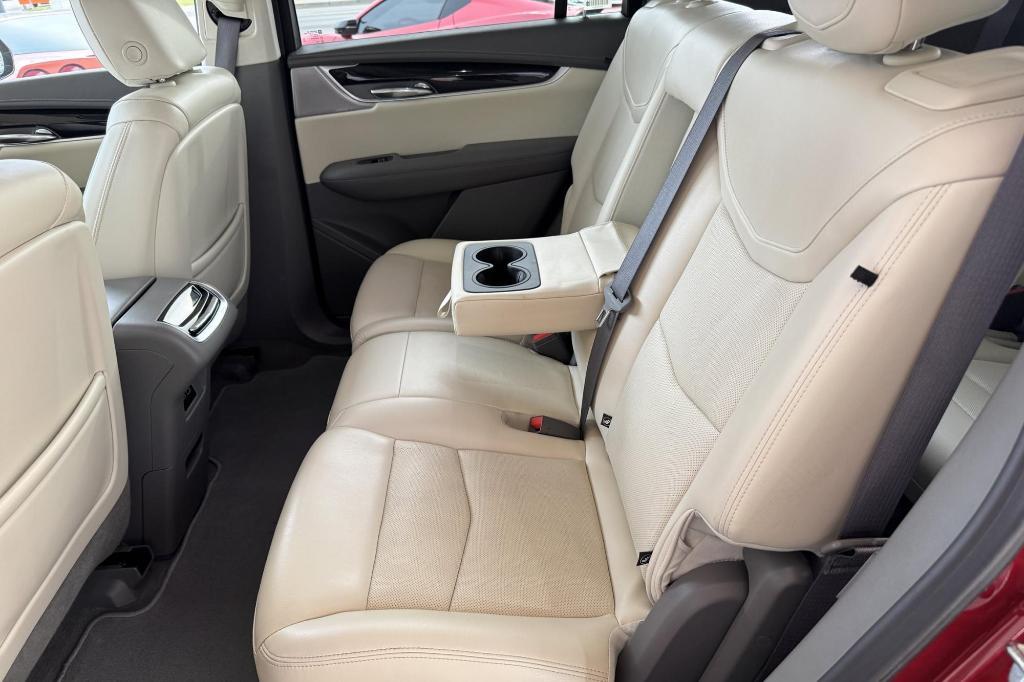 used 2024 Cadillac XT6 car