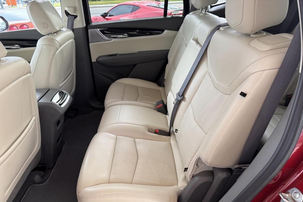 used 2024 Cadillac XT6 car