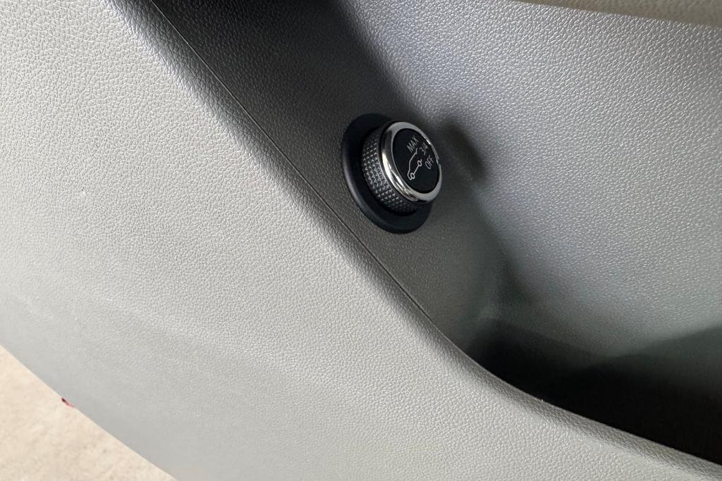 used 2024 Cadillac XT6 car