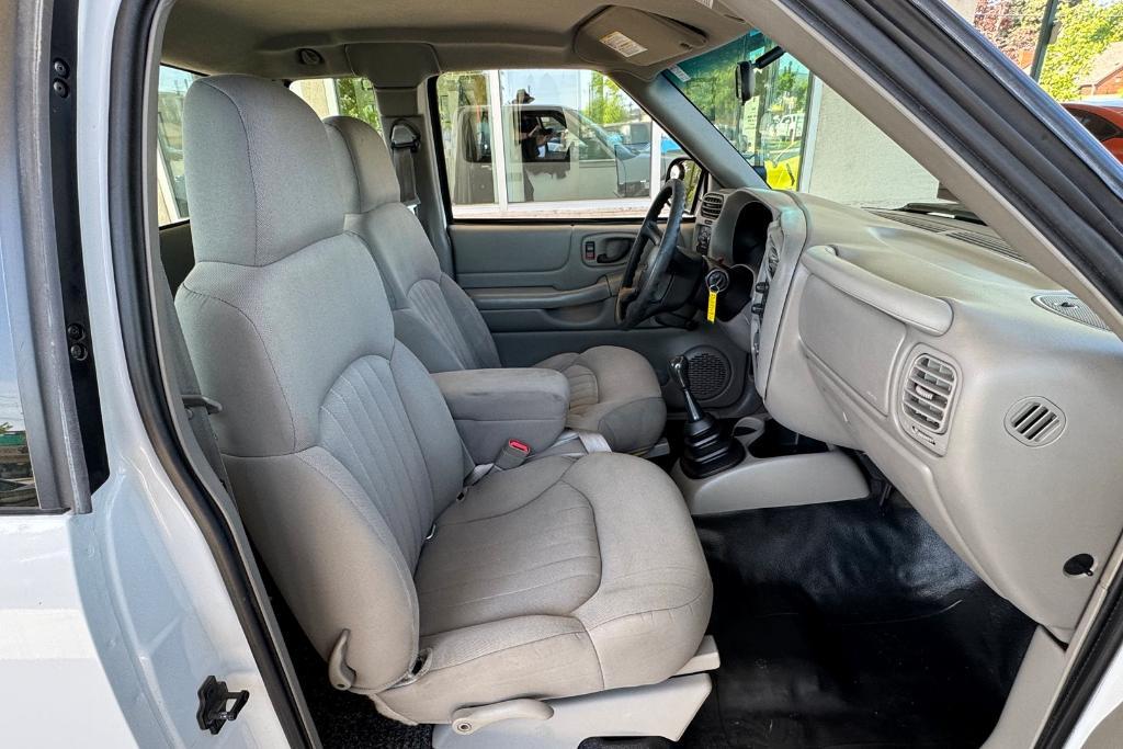 used 2003 Chevrolet S-10 car