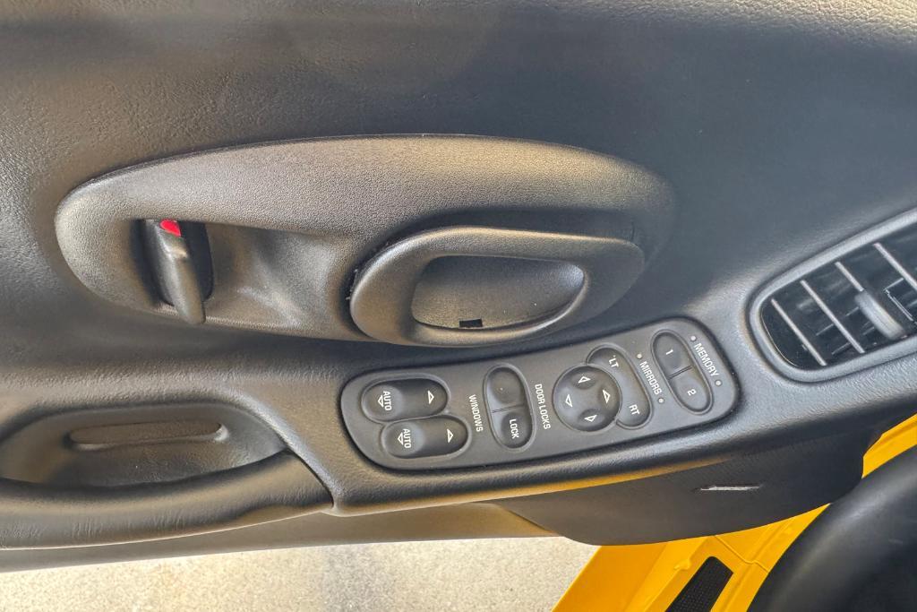 used 2001 Chevrolet Corvette car