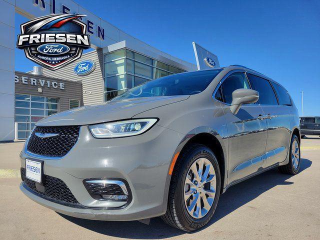 used 2021 Chrysler Pacifica car, priced at $16,655