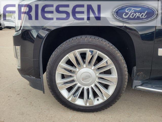 used 2016 Cadillac Escalade ESV car, priced at $25,999