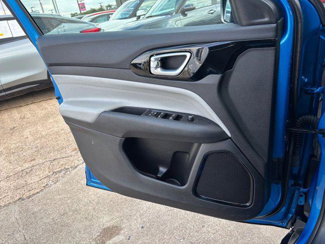 used 2025 Jeep Compass car, priced at $23,016