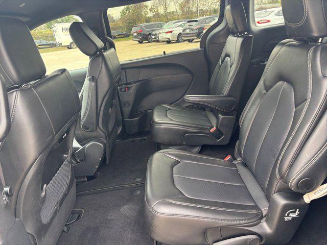 used 2025 Chrysler Pacifica car, priced at $30,275