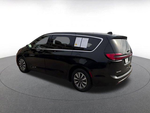 used 2023 Chrysler Pacifica Hybrid car, priced at $25,228