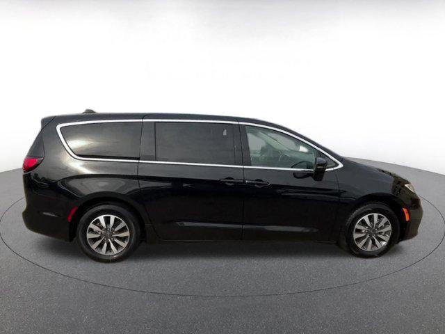 used 2023 Chrysler Pacifica Hybrid car, priced at $25,228
