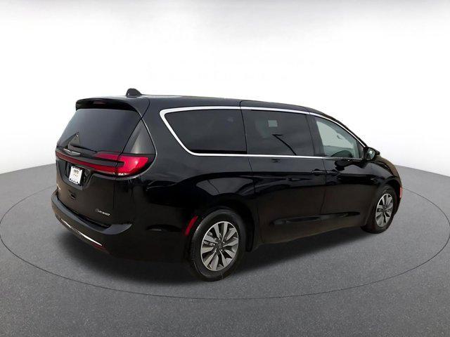 used 2023 Chrysler Pacifica Hybrid car, priced at $25,228