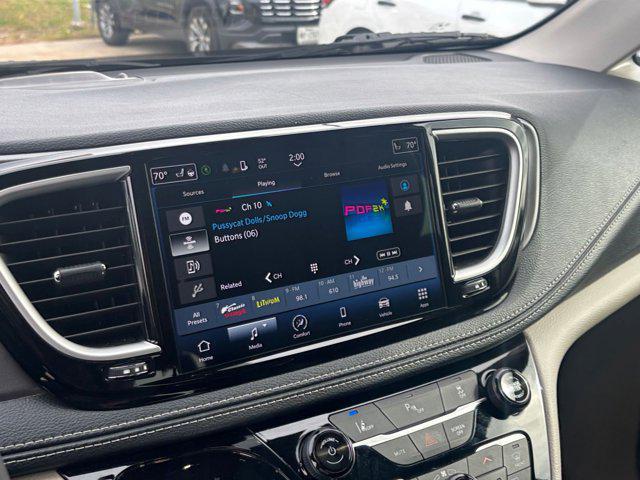 used 2023 Chrysler Pacifica Hybrid car, priced at $25,228