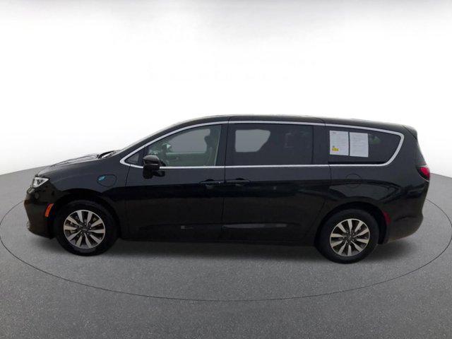 used 2023 Chrysler Pacifica Hybrid car, priced at $25,228