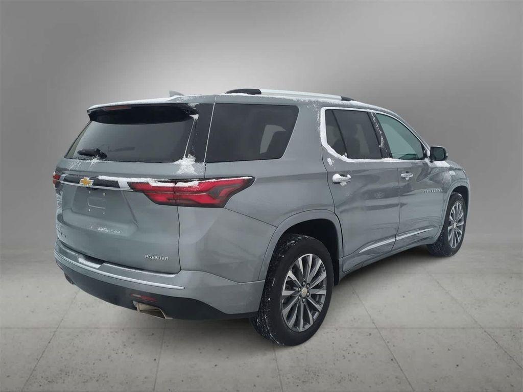 used 2023 Chevrolet Traverse car, priced at $33,376