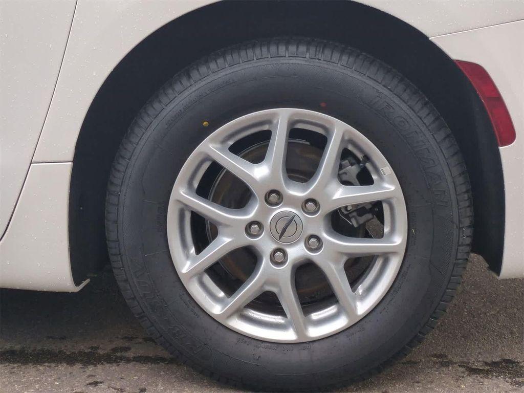 used 2024 Chrysler Pacifica car, priced at $23,999