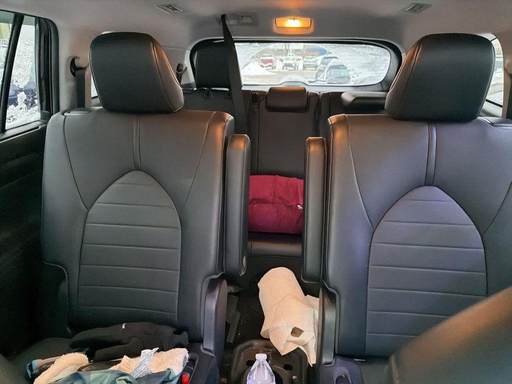 used 2020 Toyota Highlander Hybrid car, priced at $27,999