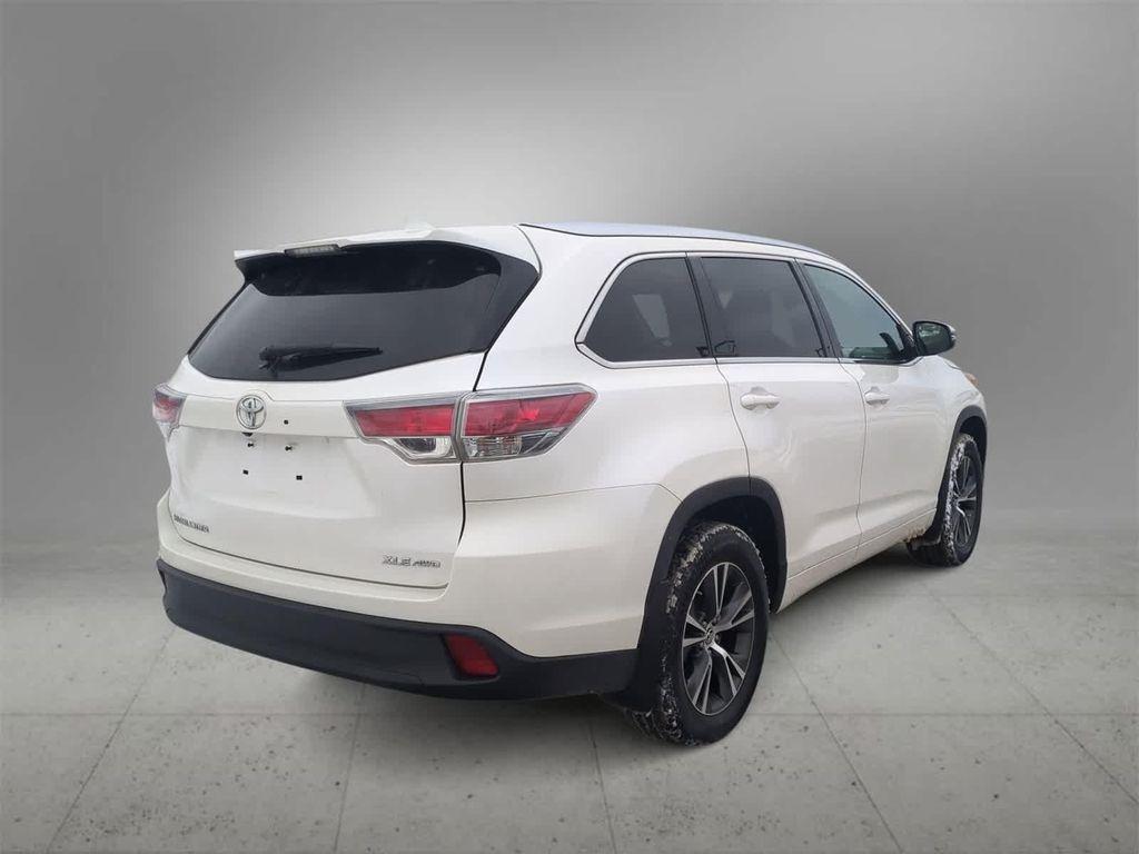 used 2016 Toyota Highlander car, priced at $18,175