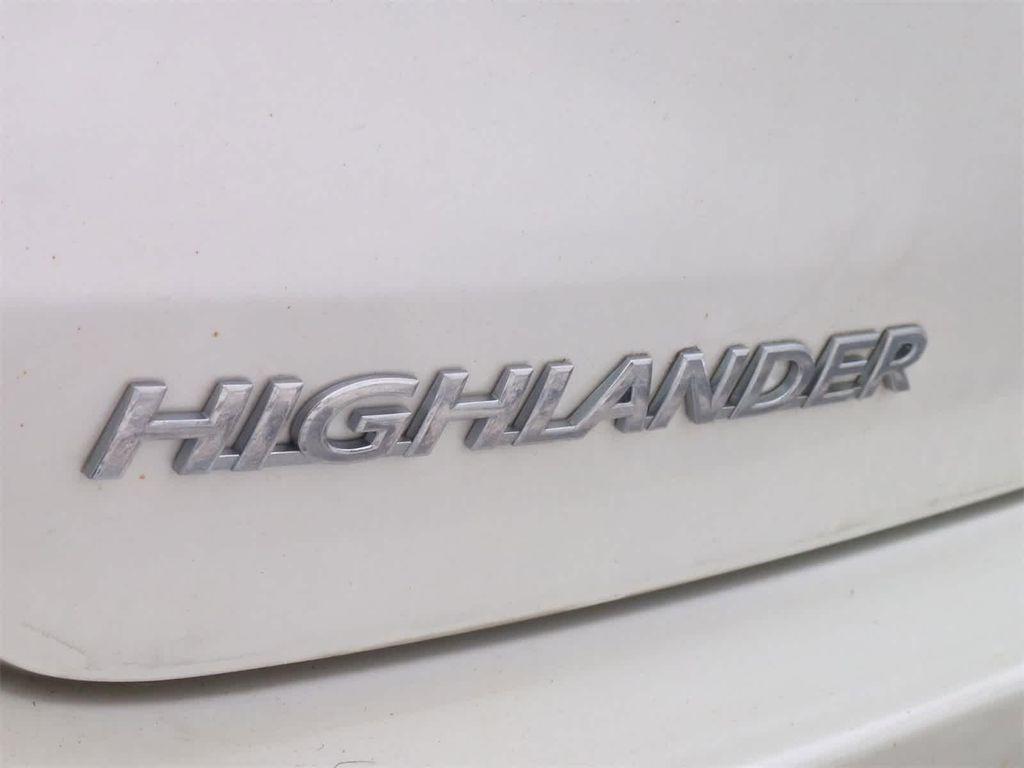 used 2016 Toyota Highlander car, priced at $18,175