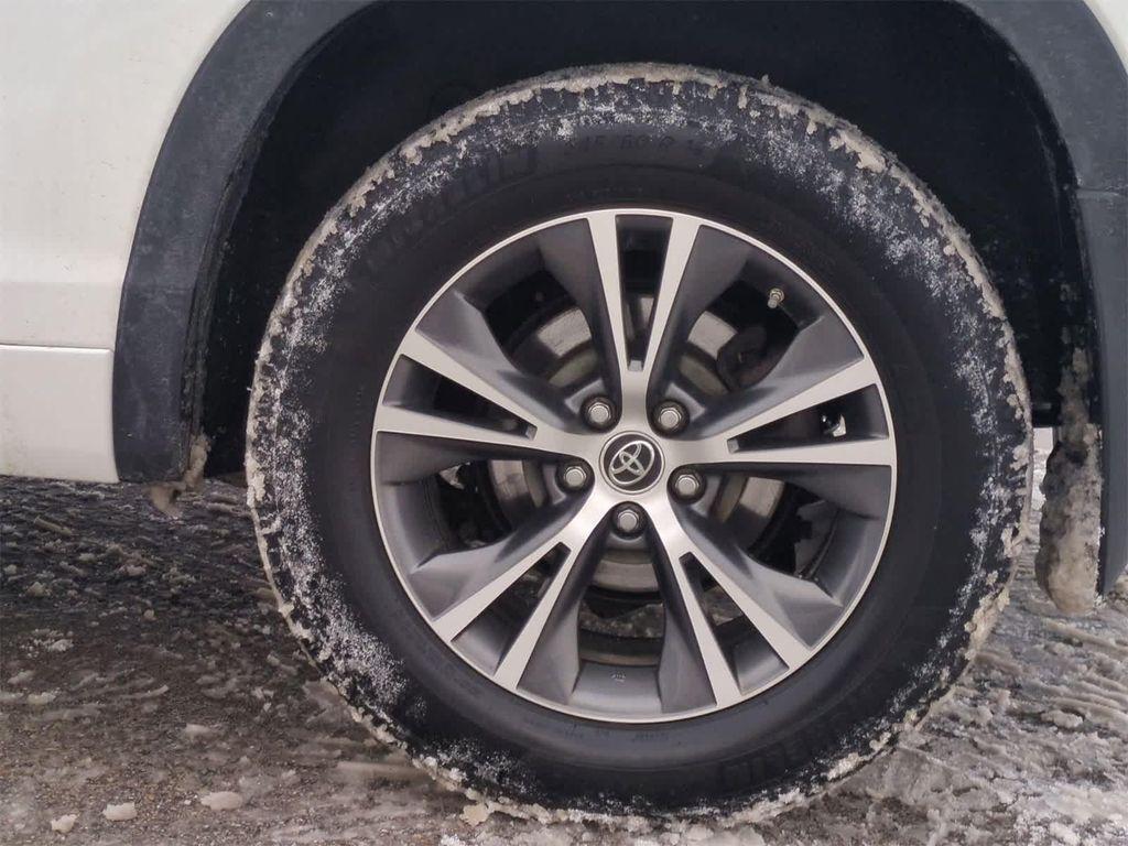 used 2016 Toyota Highlander car, priced at $18,175