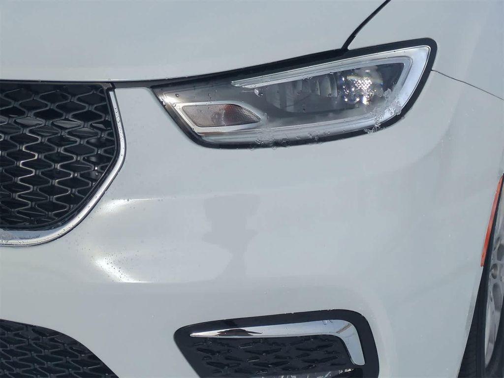 used 2024 Chrysler Pacifica car, priced at $23,699