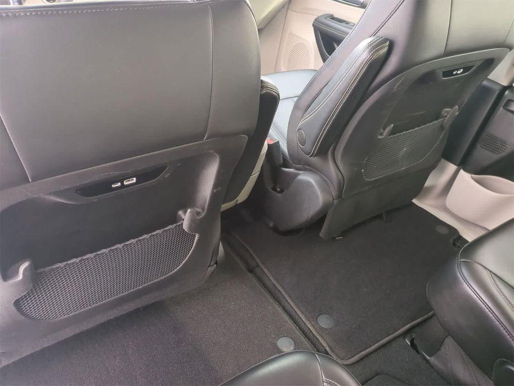 used 2024 Chrysler Pacifica car, priced at $23,699