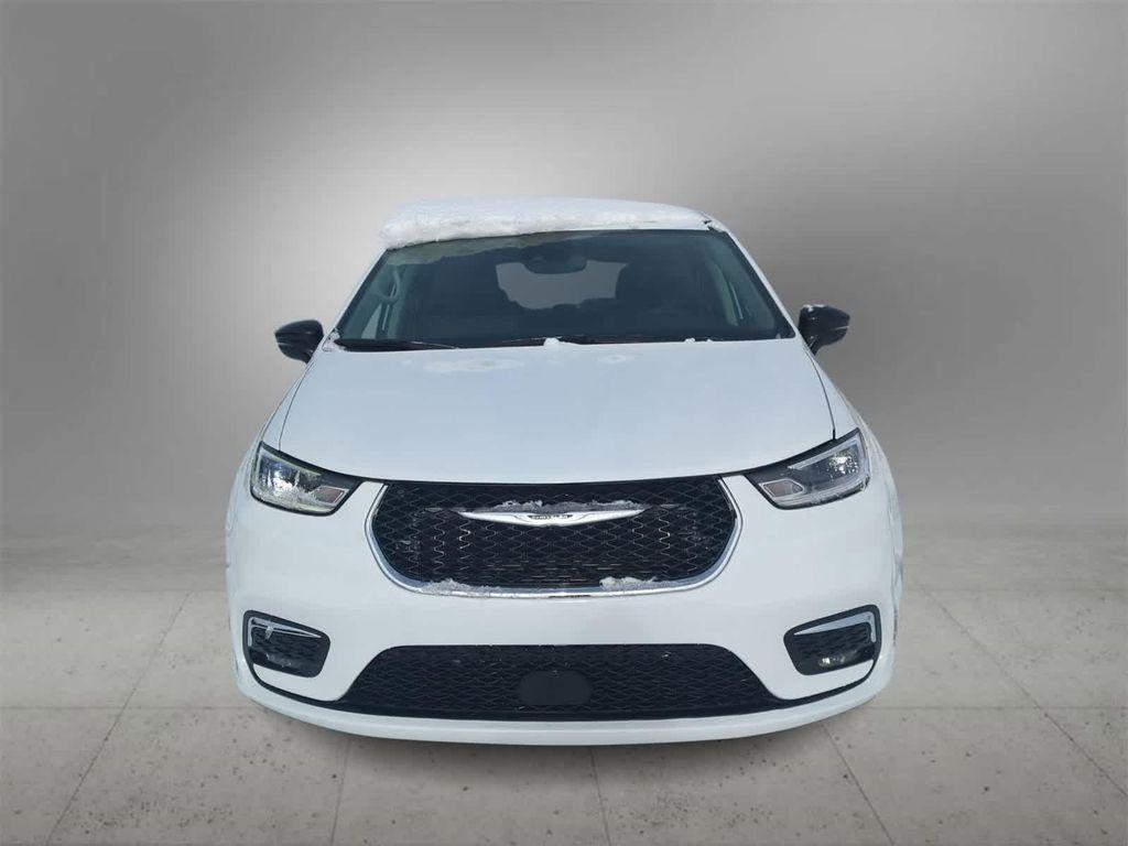 used 2024 Chrysler Pacifica car, priced at $23,699