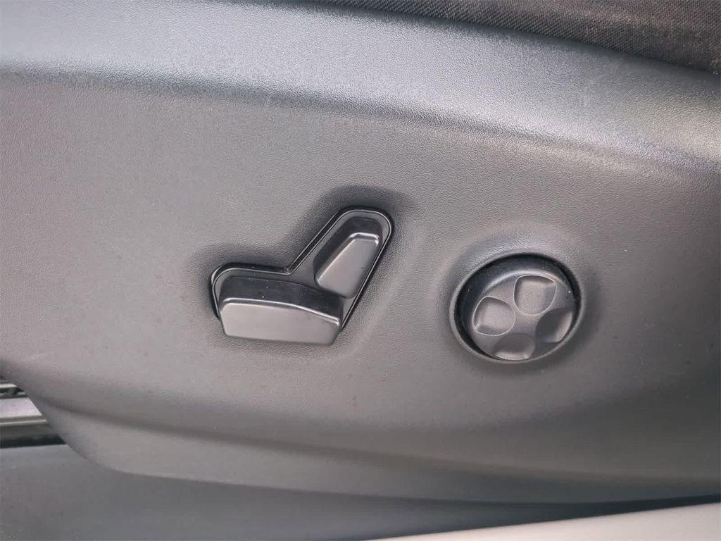 used 2024 Chrysler Pacifica car, priced at $23,699