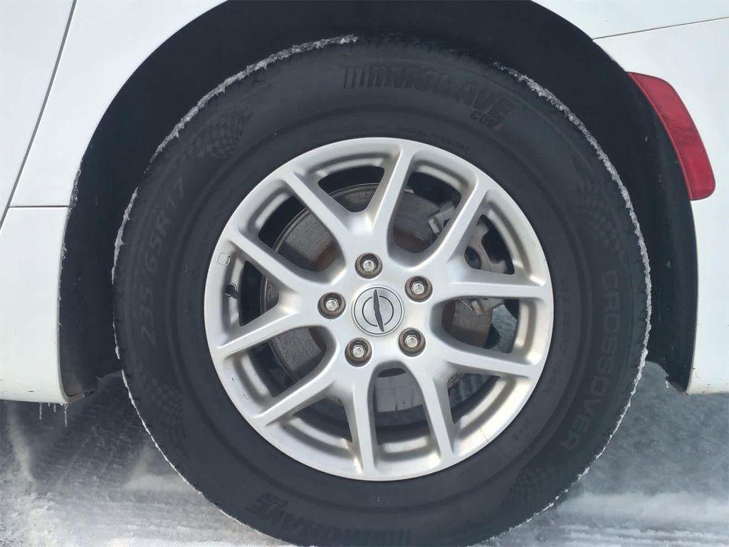 used 2024 Chrysler Pacifica car, priced at $23,699