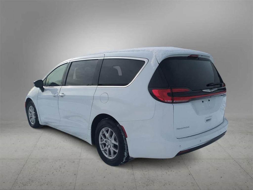 used 2024 Chrysler Pacifica car, priced at $23,699