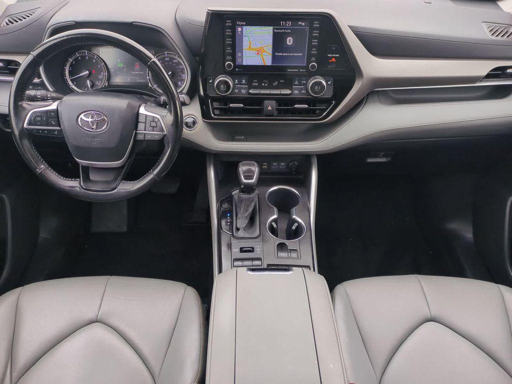 used 2022 Toyota Highlander car, priced at $23,999