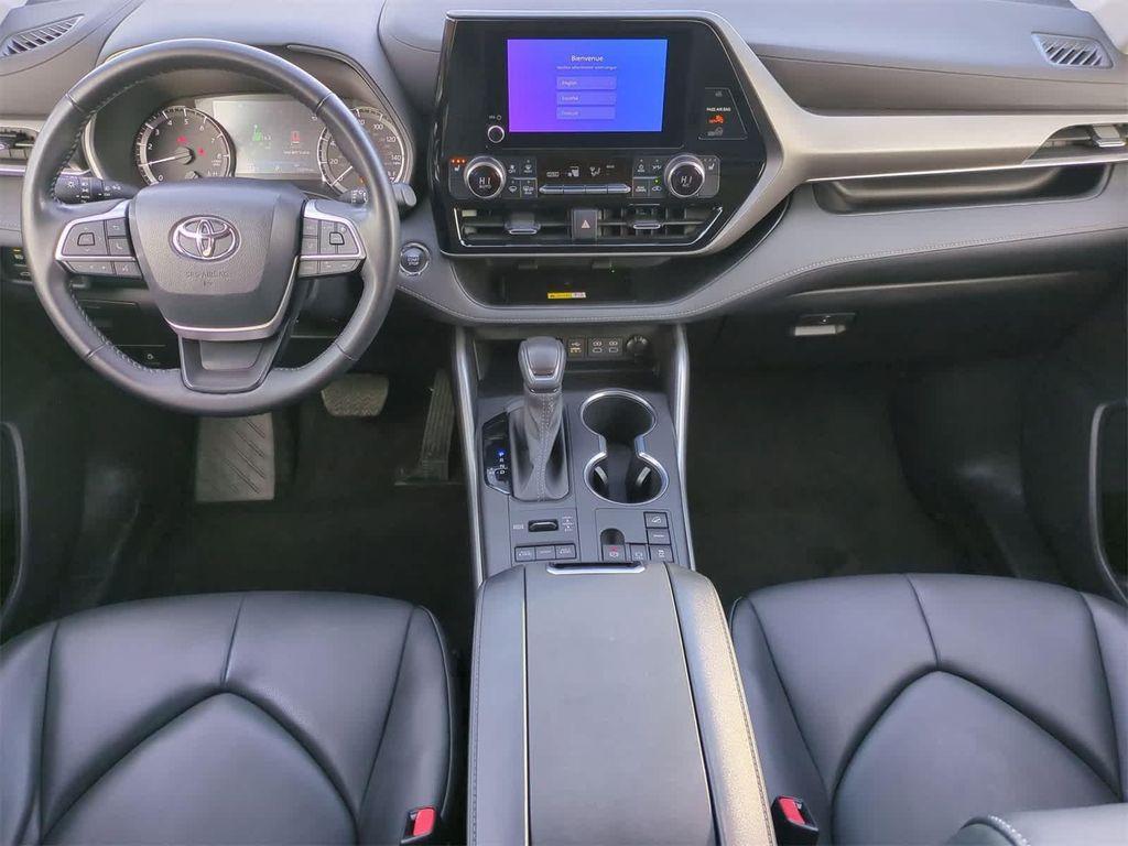 used 2023 Toyota Highlander car, priced at $37,483